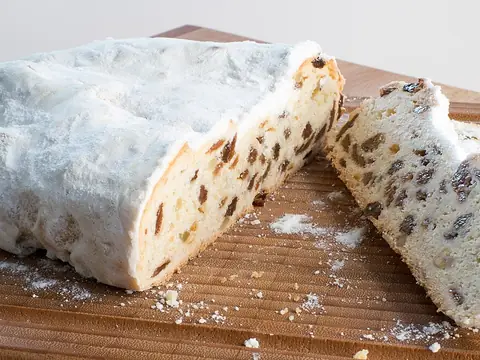 Oma Irenes Christstollen